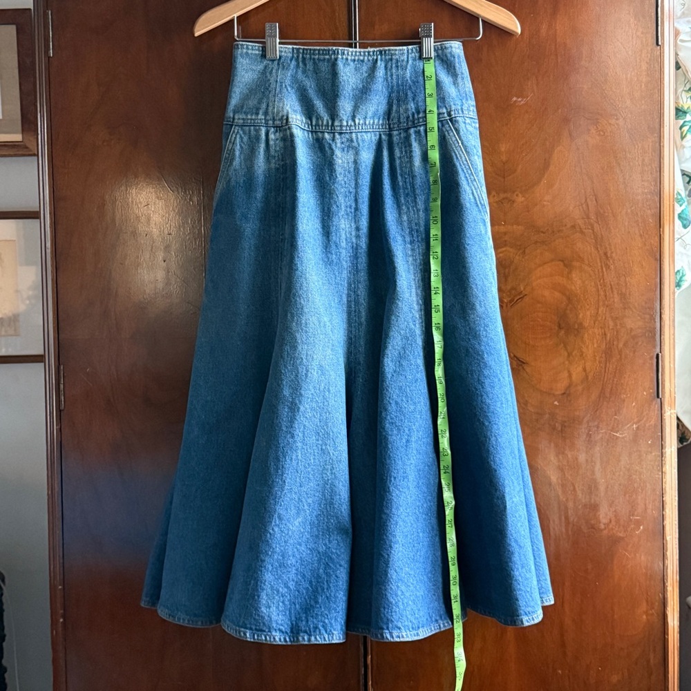 Vintage Lizwear Petites Flared A-Line Long Stonewashed Denim Skirt; 6 Petite - Picture 9 of 9